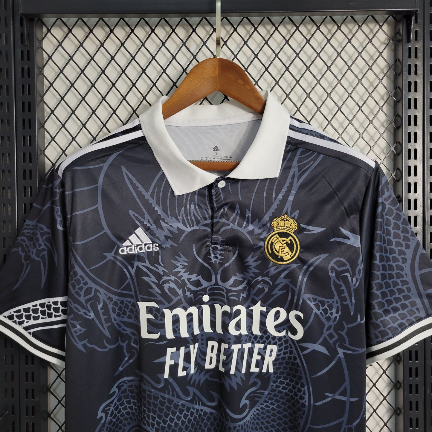 Real Madrid Dragón Negro Edición Especial 23/24