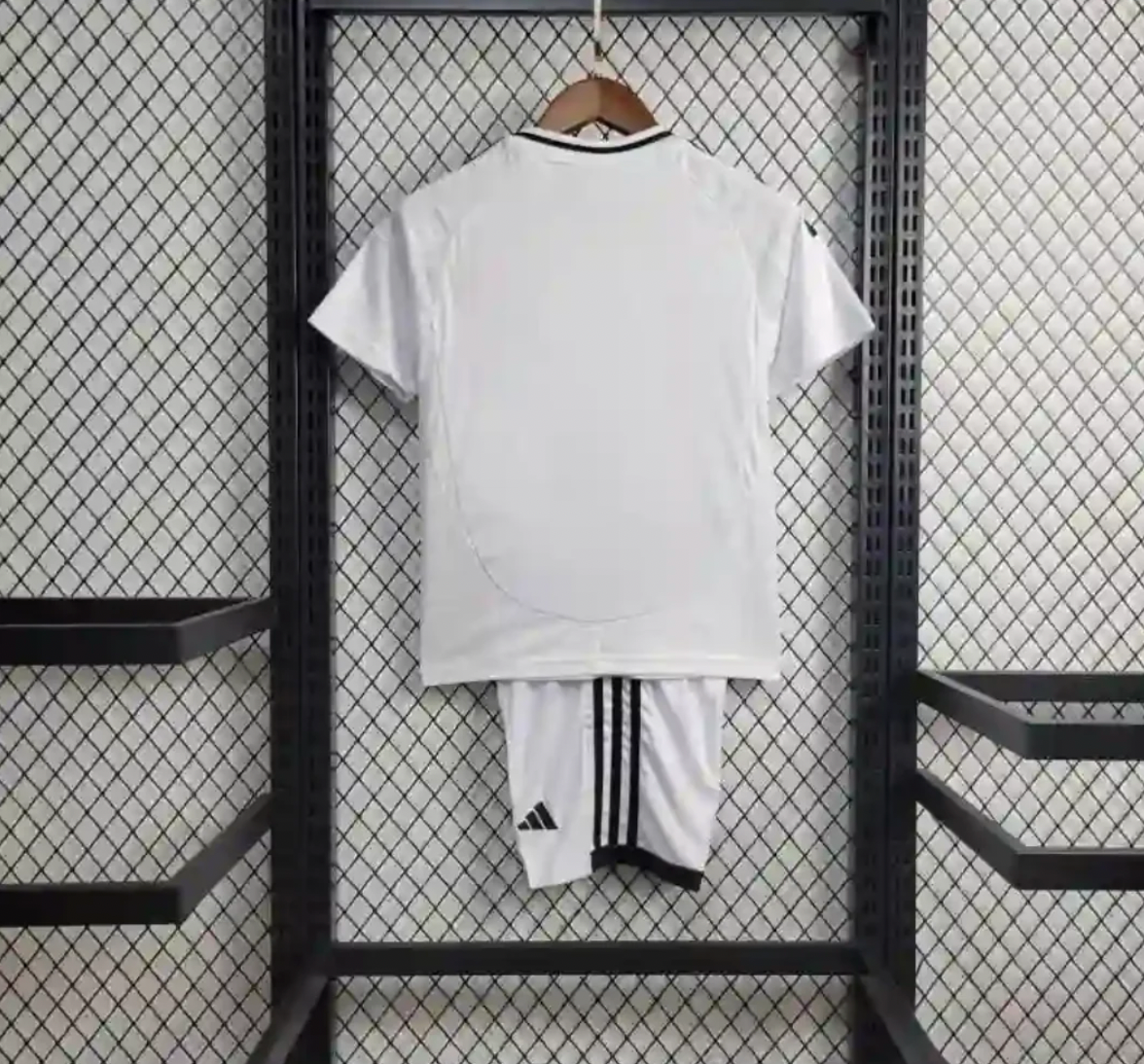 Kit - Real Madrid 24/25 Primera Equipación (Nueva Temporada)